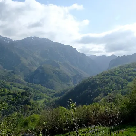 La Terraza De Picos Guest house